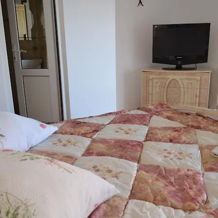 Costel&mirela Гостевой дом